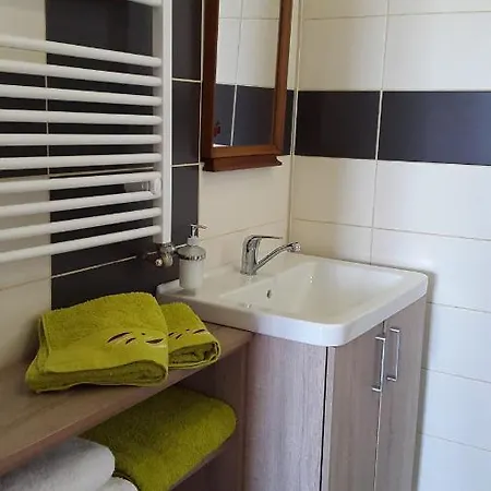 Apartament Ella - -cz - U Stadionu Miru 1735 *